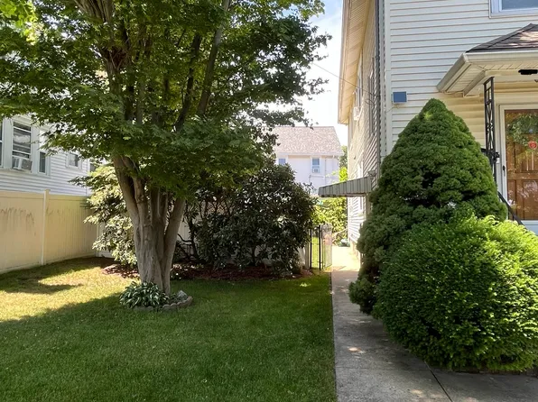 3 Jonathan St, Belmont, MA 02478