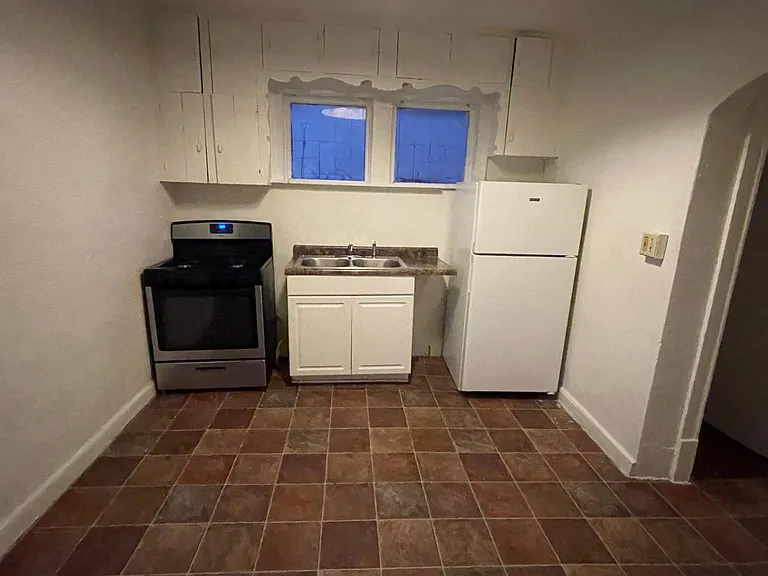 1427 S 81st St #1 — Photo 5
