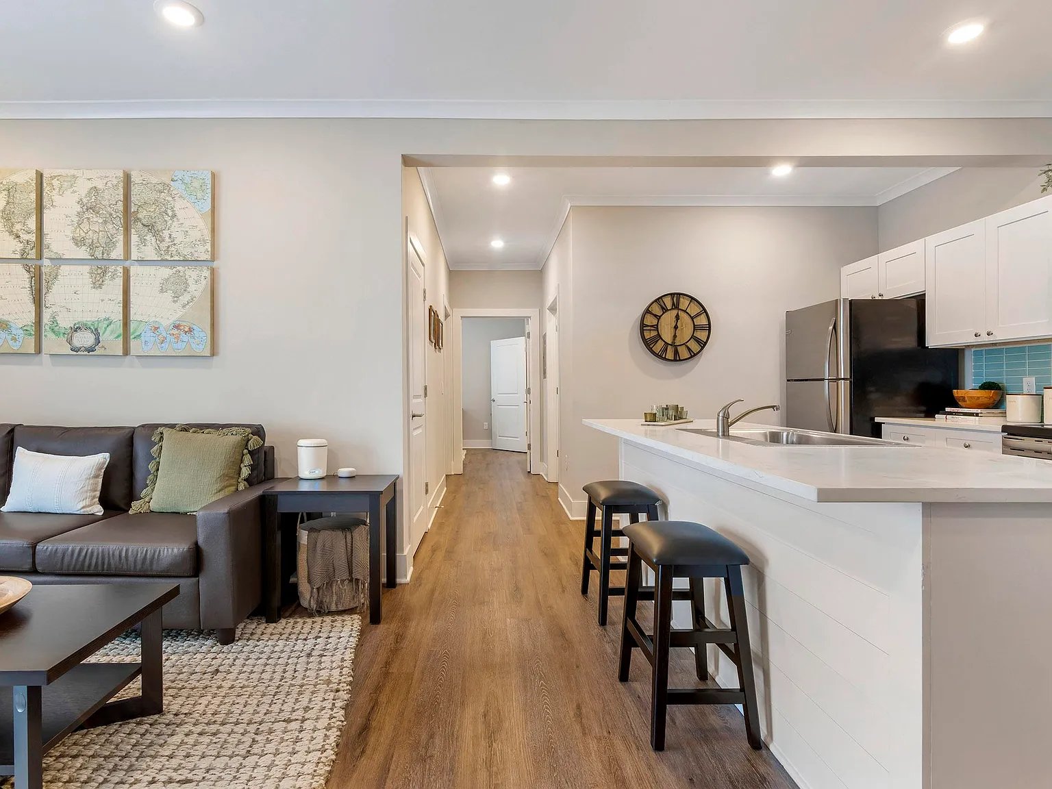 The Pointe Grand Apartment Homes — Photo 3