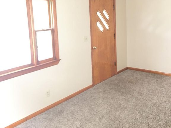 3rd image of 166 S Columbus St