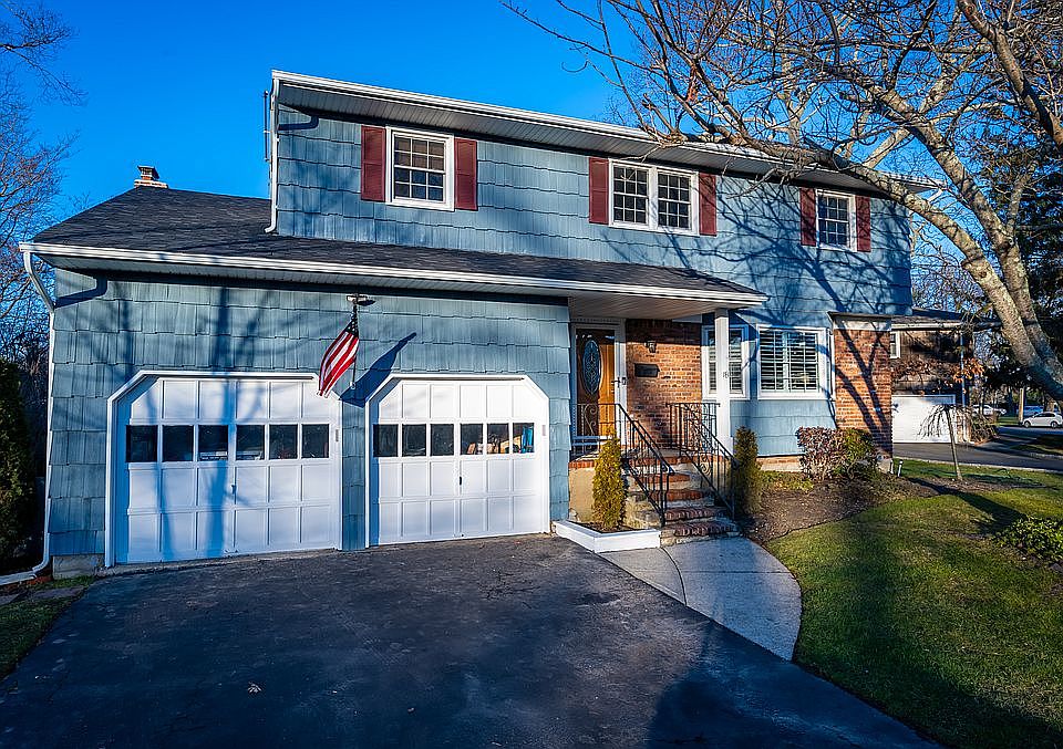 1st image of 18 Sequams Ln E