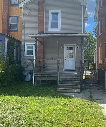 2nd image of 1118 6th Ave