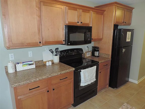 5th image of 1539 Burr Dr