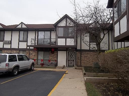 1st image of 260 E George St #C