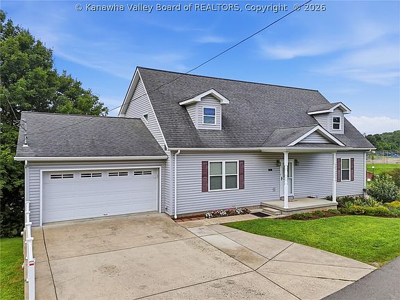 2nd image of 125 Graceland Cir