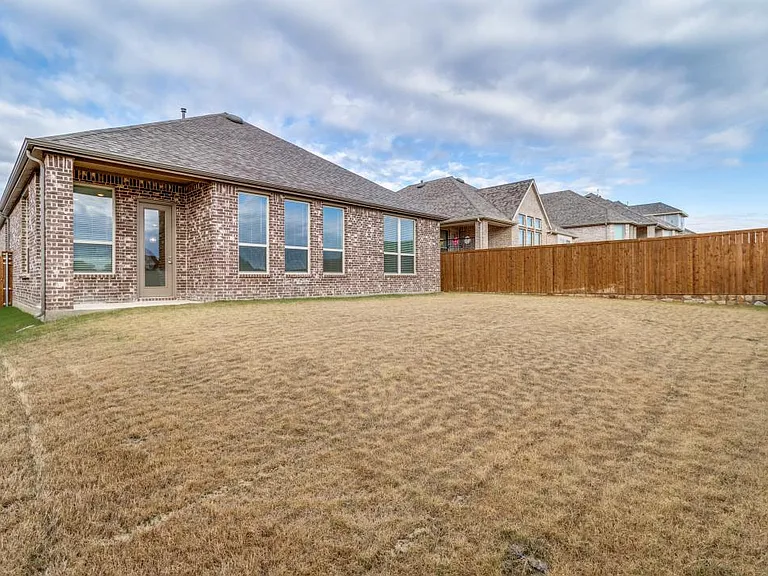 3813 Cherry Hills Dr — Photo 11