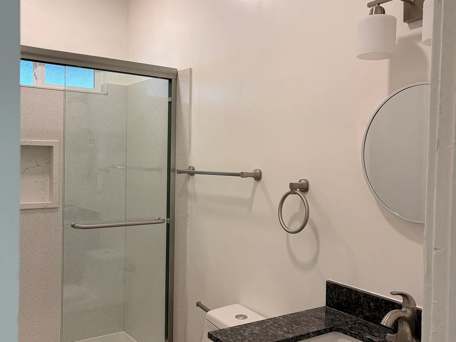 1 bed, 650 sqft, $1,900 — Photo 2