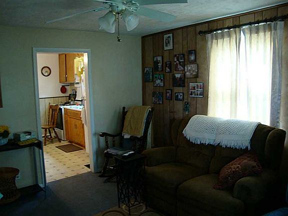 4th image of 400 Buckeye Ave