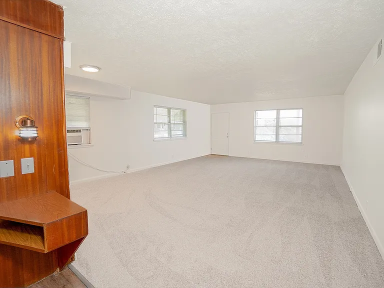 Living Area & Built-In Desk