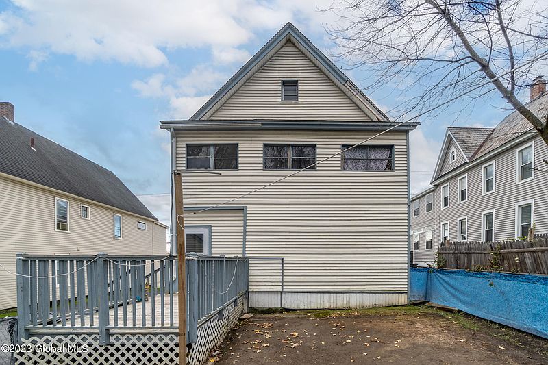 5th image of 233 Brookside Avenue