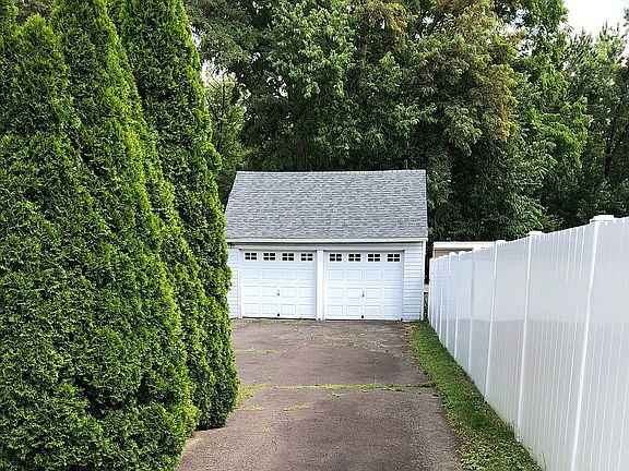 3rd image of 1767 Wyoming Ave