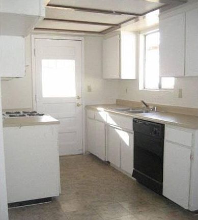 3rd image of 8841 Lawson St #B