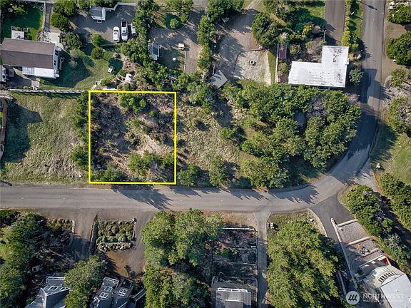 2nd image of 35509 J Place