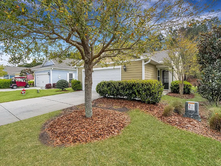 329 Mystic Point Dr — Photo 2