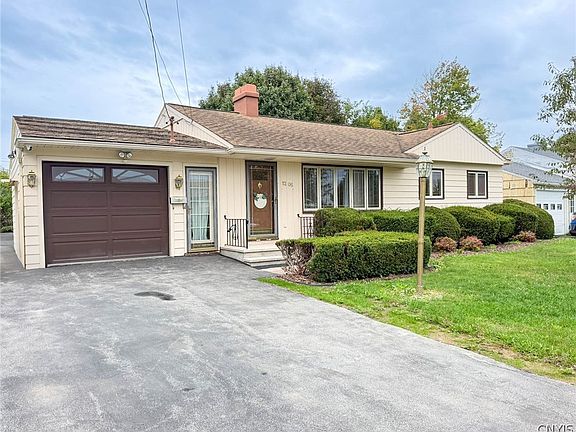 3rd image of 1206 Kiniry St