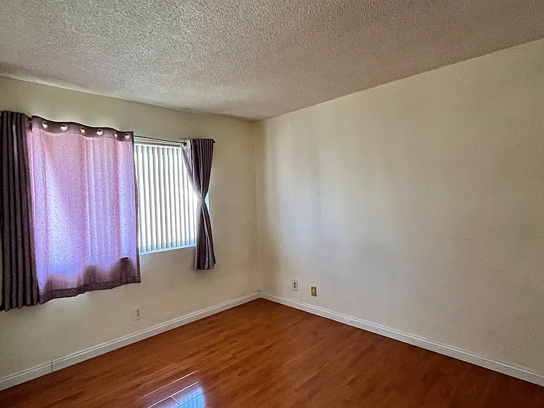 908 S Garfield Ave — Photo 10