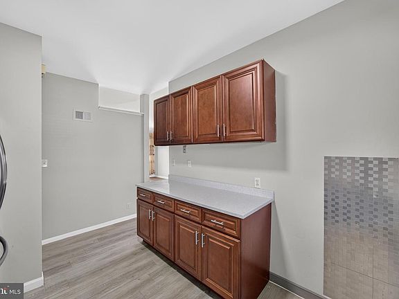 5th image of 7419 Kalton Ct