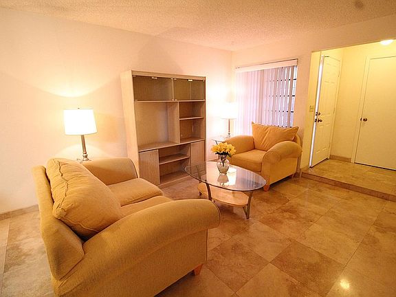 4th image of 8625 E Belleview Pl Unit 1011