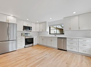 2427B 5th Ave W, Seattle, WA 98119