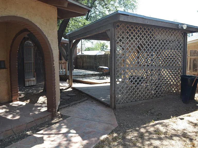 2331 Siesta Ln — Photo 11