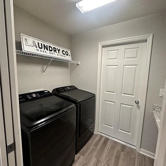 6911 Gideon Cir — Photo 24
