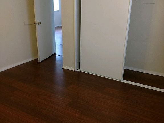4th image of 419 W Flora St APT E