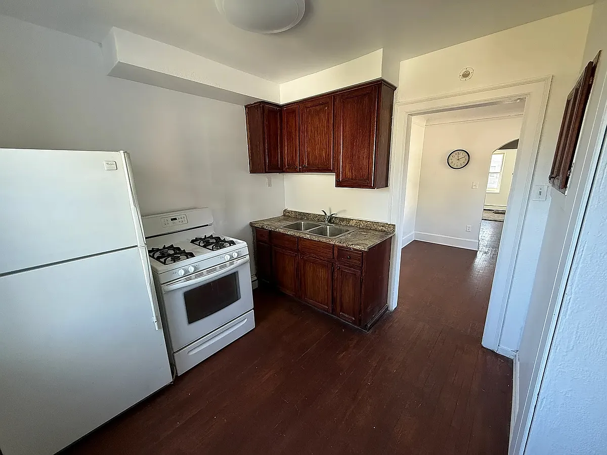Building Photo - 22174 Cushing Ave #2