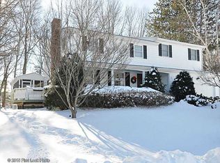 12 Spring Green Rd, Lincoln, RI 02865