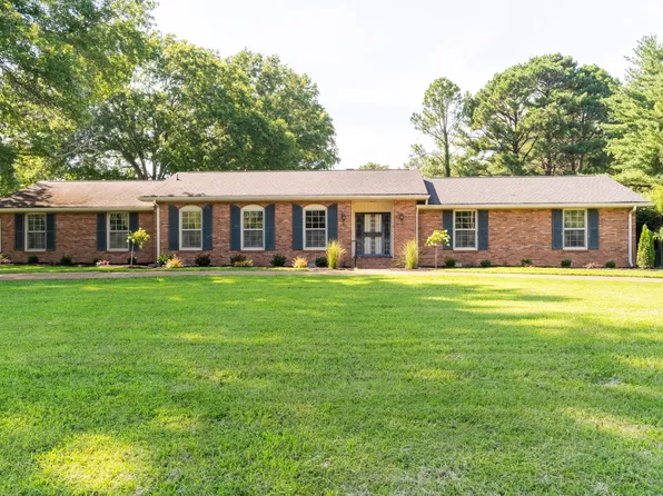 801 Falcon Dr, Madison, TN 37115