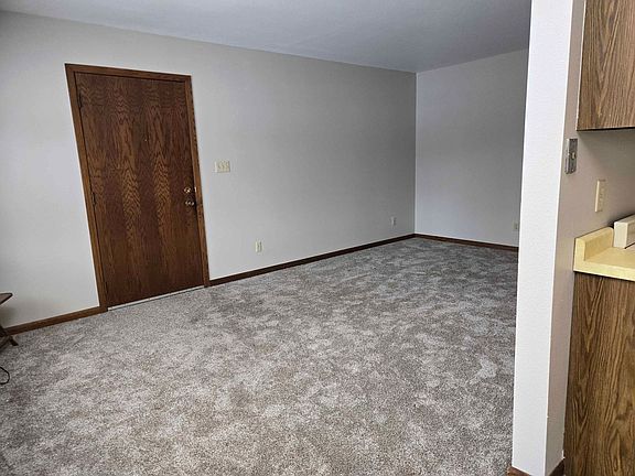 3rd image of 2536 Spooner Ave #101
