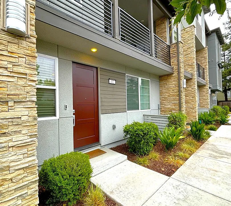 412 Arc Ct