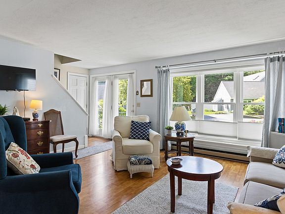 5th image of 2 Ashbourne Court #2
