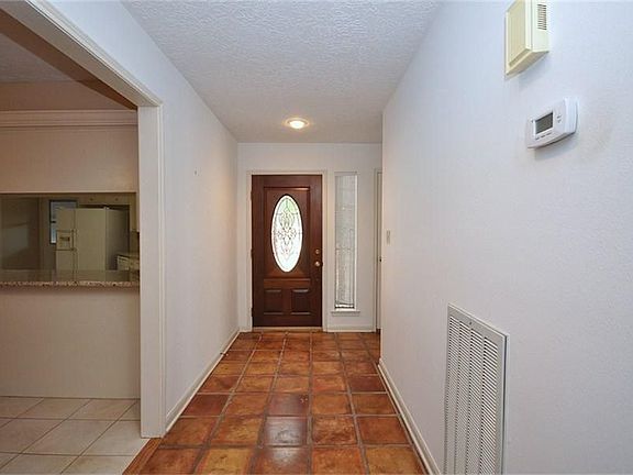 3rd image of 15822 Boulder Oaks Dr