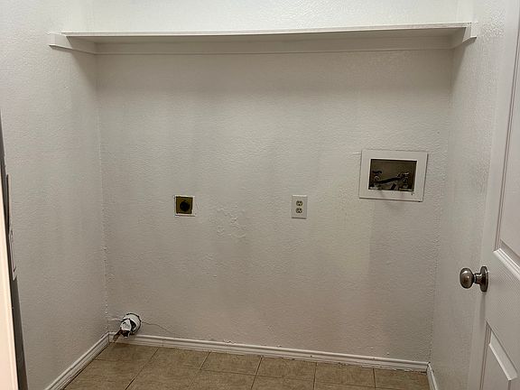5th image of 2706 Harvest Lake Dr