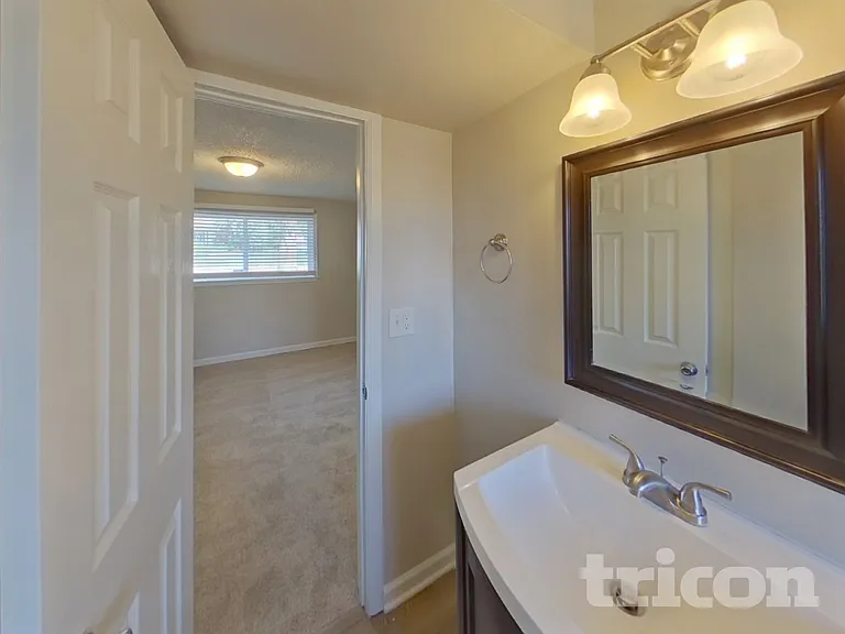 6910 Fielding Cir — Photo 12