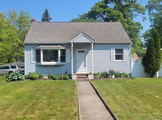 11 Freeman Ave, Nesconset, NY 11767