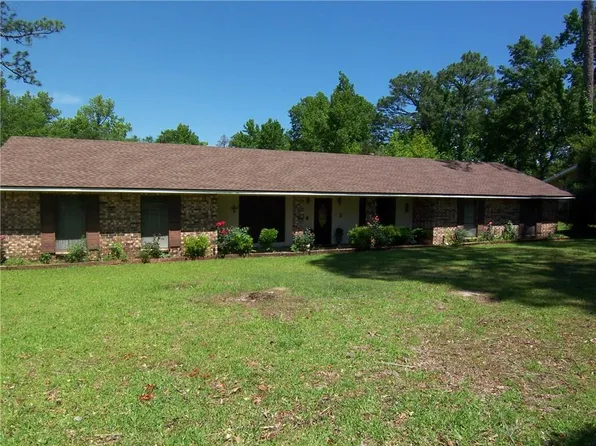 124 Choctaw Dr, Pineville, LA 71360