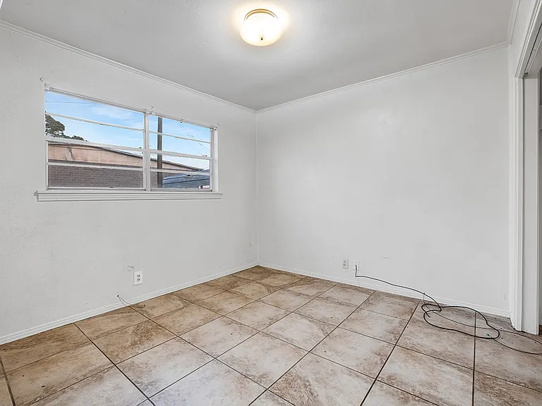 224 Shellwood Dr — Photo 15