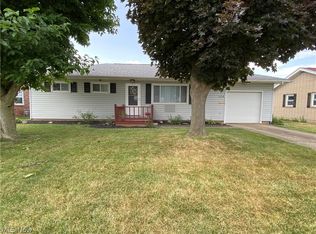 938 Prospect Ave NW, New Philadelphia, OH