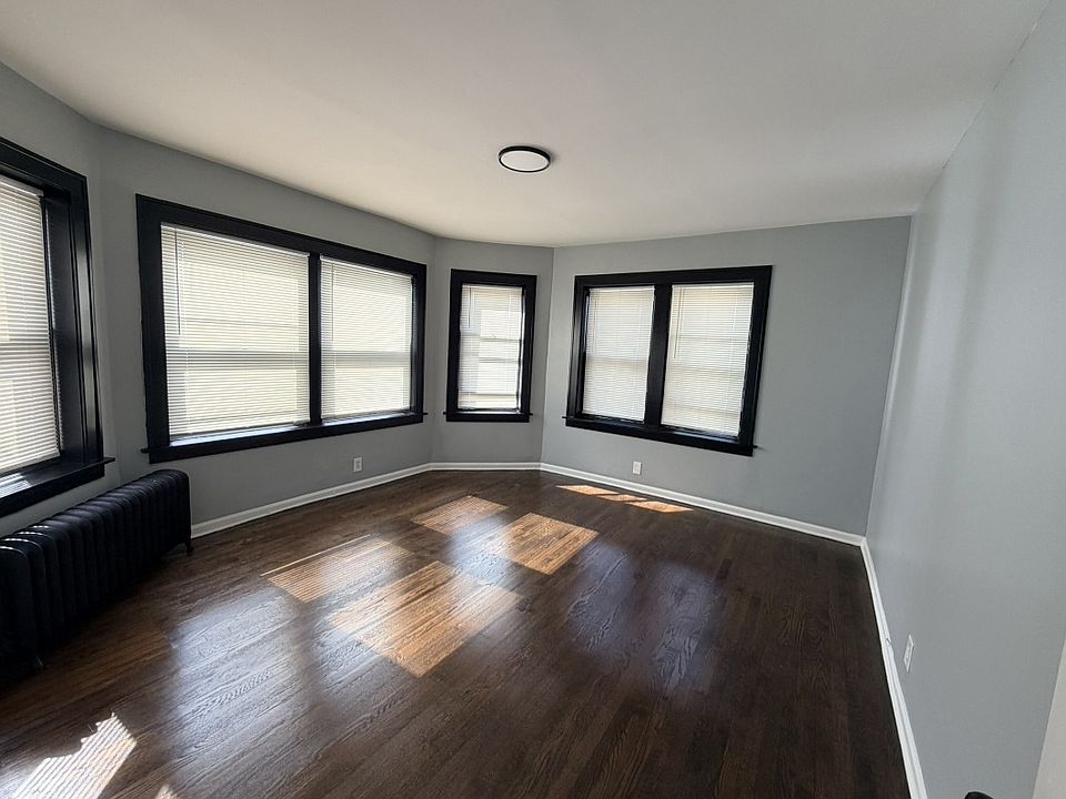 1st image of 7655 S Coles Ave APT 2A