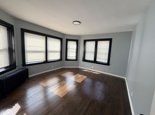 7655 S Coles Ave APT 2A, Chicago, IL 60649