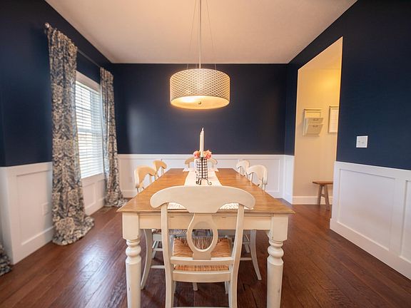 5th image of 1584 S Andrew Cir