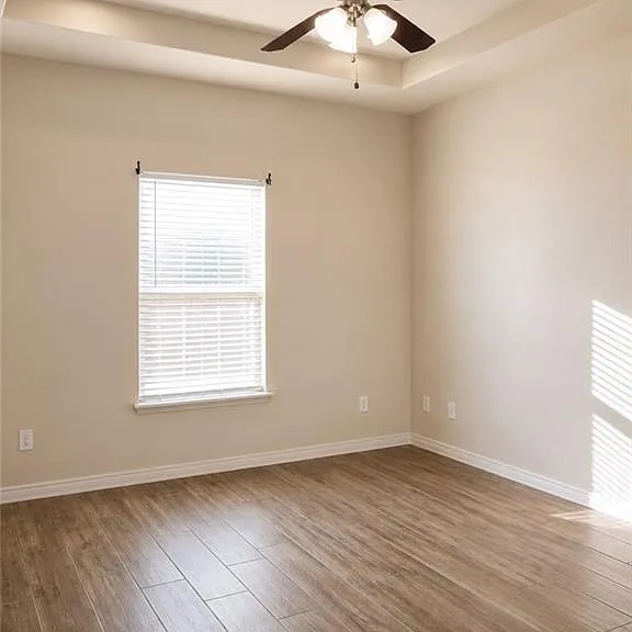 4001 Hawthorne Ave #2 — Photo 9