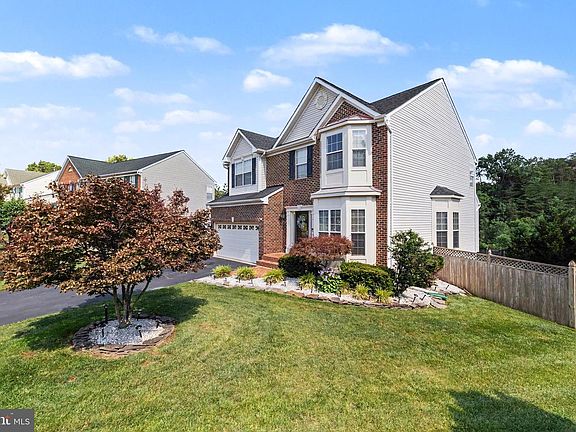 3rd image of 10111 Trumpet Vine Ct