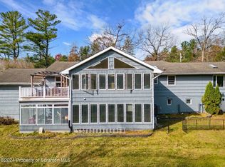 998 E Parkway Rd, Bear Creek Township, PA 18702