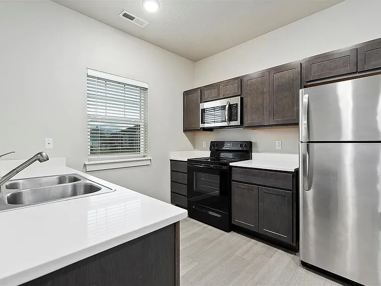 White Hawk Townhomes — Photo 73