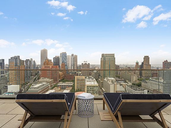 3rd image of 120 Nassau St APT 32B