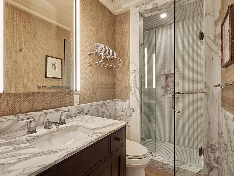 31 Bay Dr — Photo 41