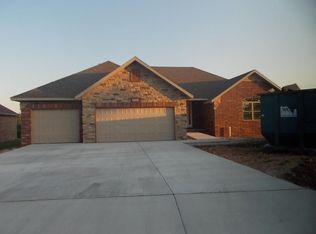 4518 E Kentbrook Dr, Springfield, MO 65802