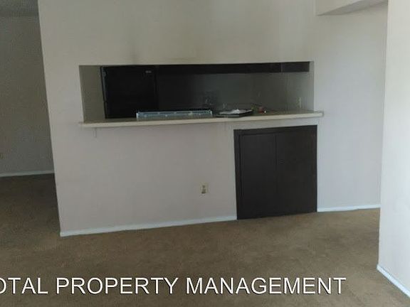 3rd image of 3700 Scuba Cir Unit 4